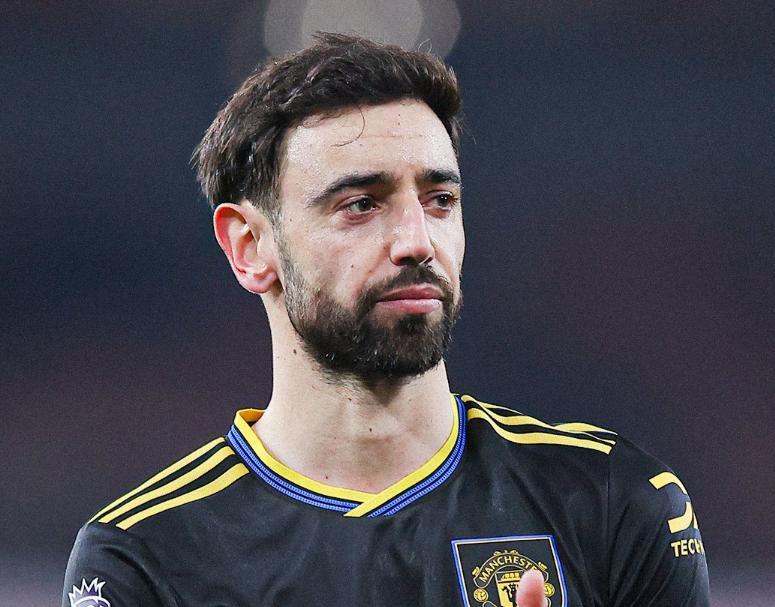 WSOP中国-周薪40万镑！英媒曝曼联队长开天价续约条件，沙特买断需5700万镑